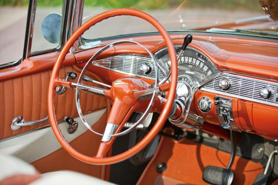 Панель приборов Chevrolet Bel Air Convertible 1956 года  (фото 25 из 71)